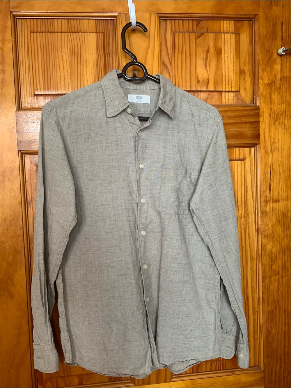 Uniqlo 100% Linen Button-Down Shirt